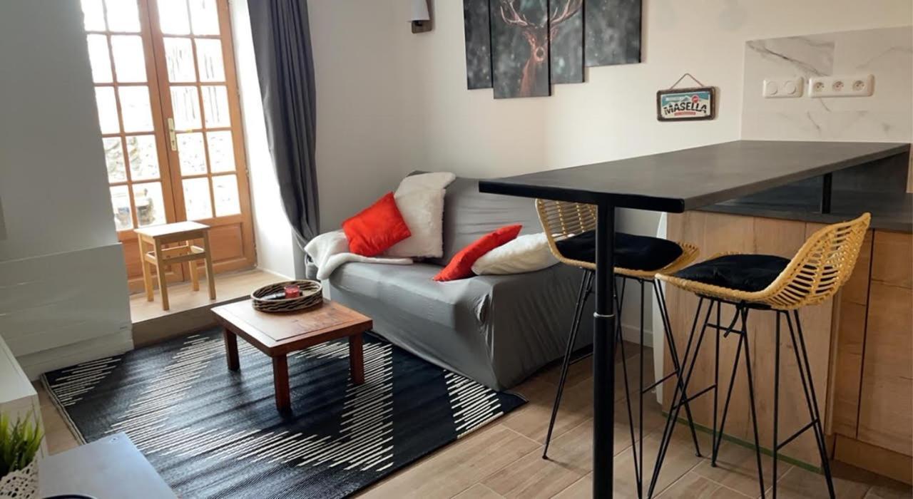 Appartement Avec Chambre Ouverte ブール・マダム エクステリア 写真
